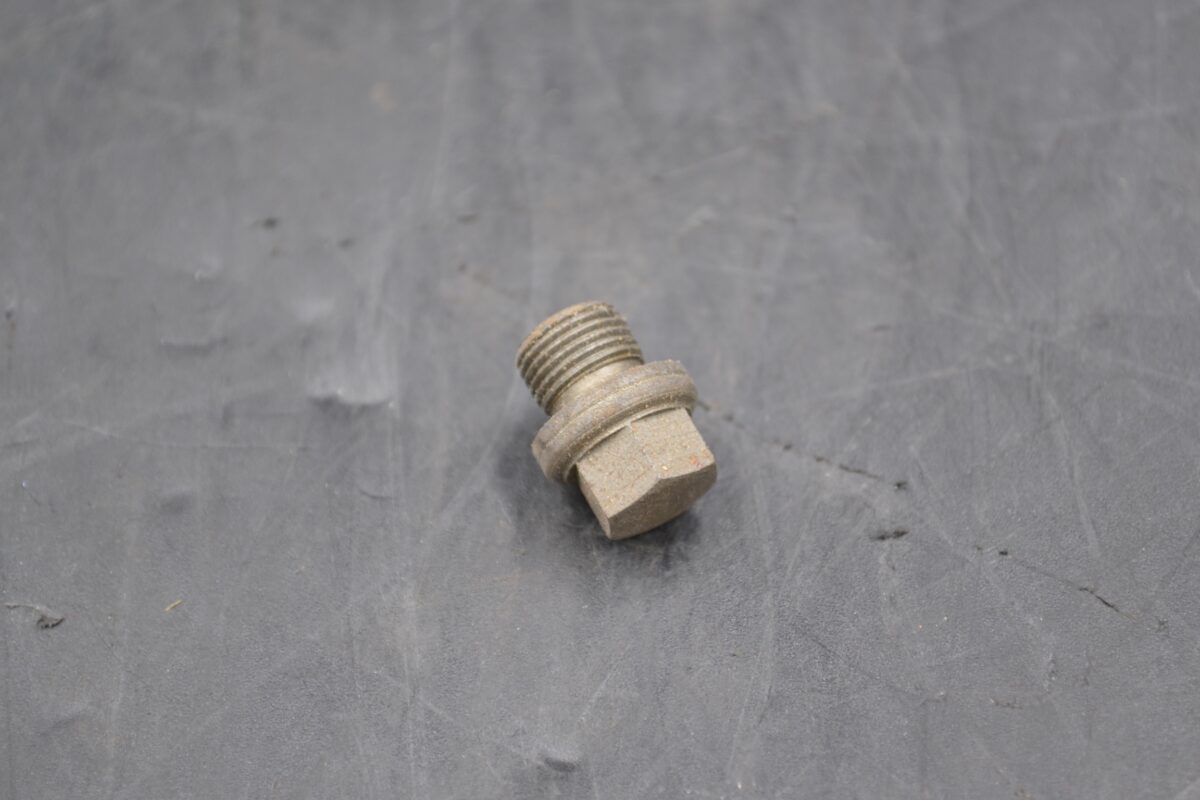 L'ORANGE LOCKING SCREW D910-R1/4Z