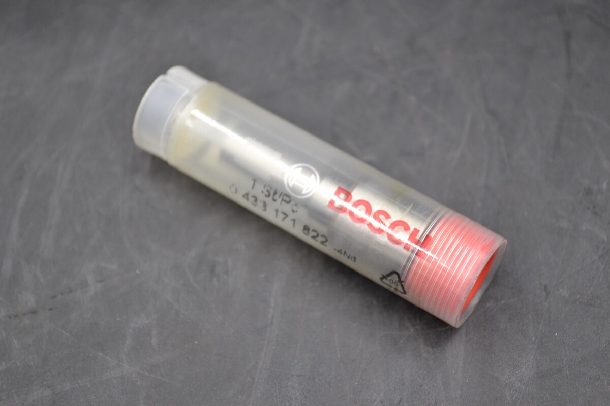 BOSCH HOLE-TYPE NOZZLE 0433171822