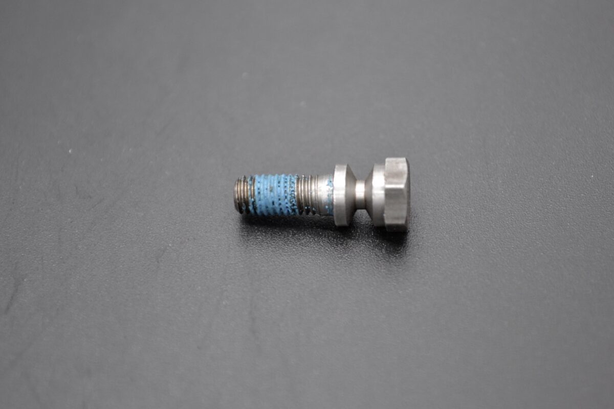 CAV/DELPHI CHEESE HEAD SCREW 514856-10 - Image 2