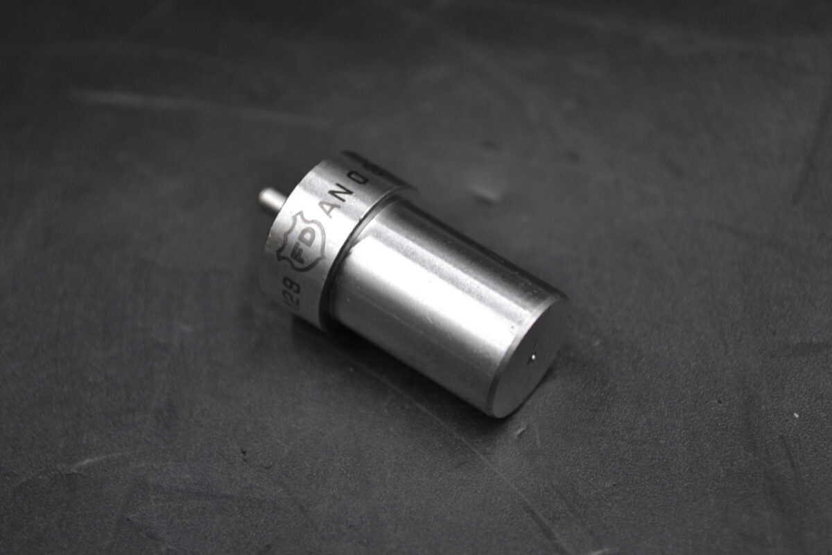 PINTLE NOZZLE (EQUIVALENT TO BOSCH 0434250149)