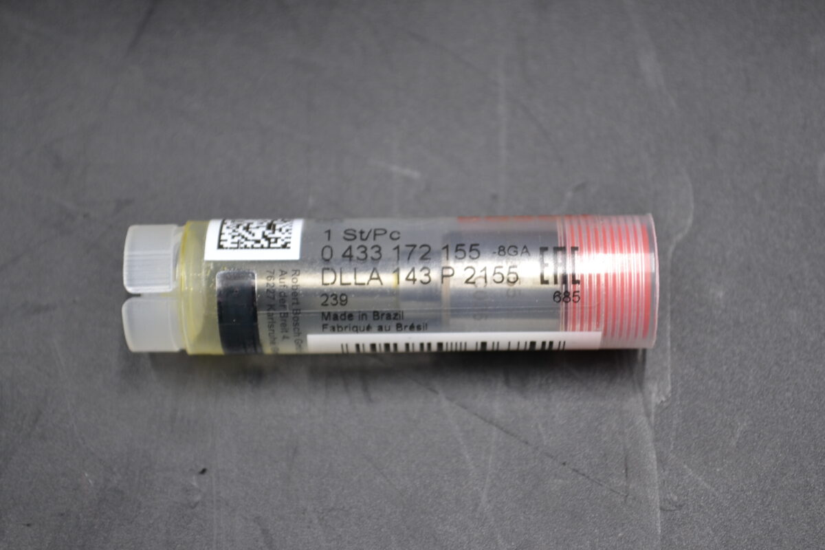 BOSCH HOLE-TYPE NOZZLE 0433172155 - Image 2