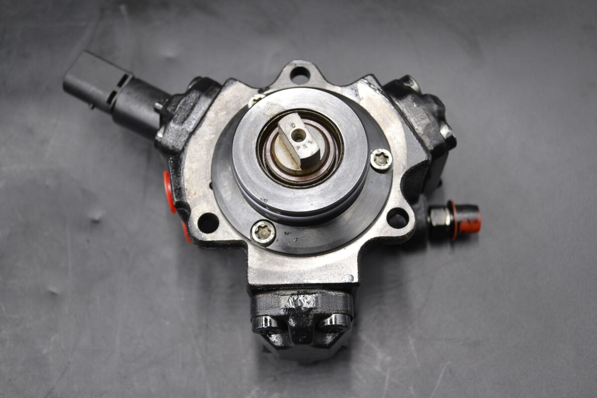 BOSCH COMMON RAIL FUEL PUMP 0445010013